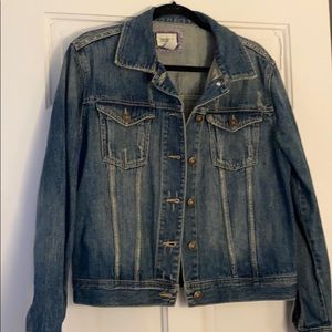 Ladies’s Distressed Denim Jacket